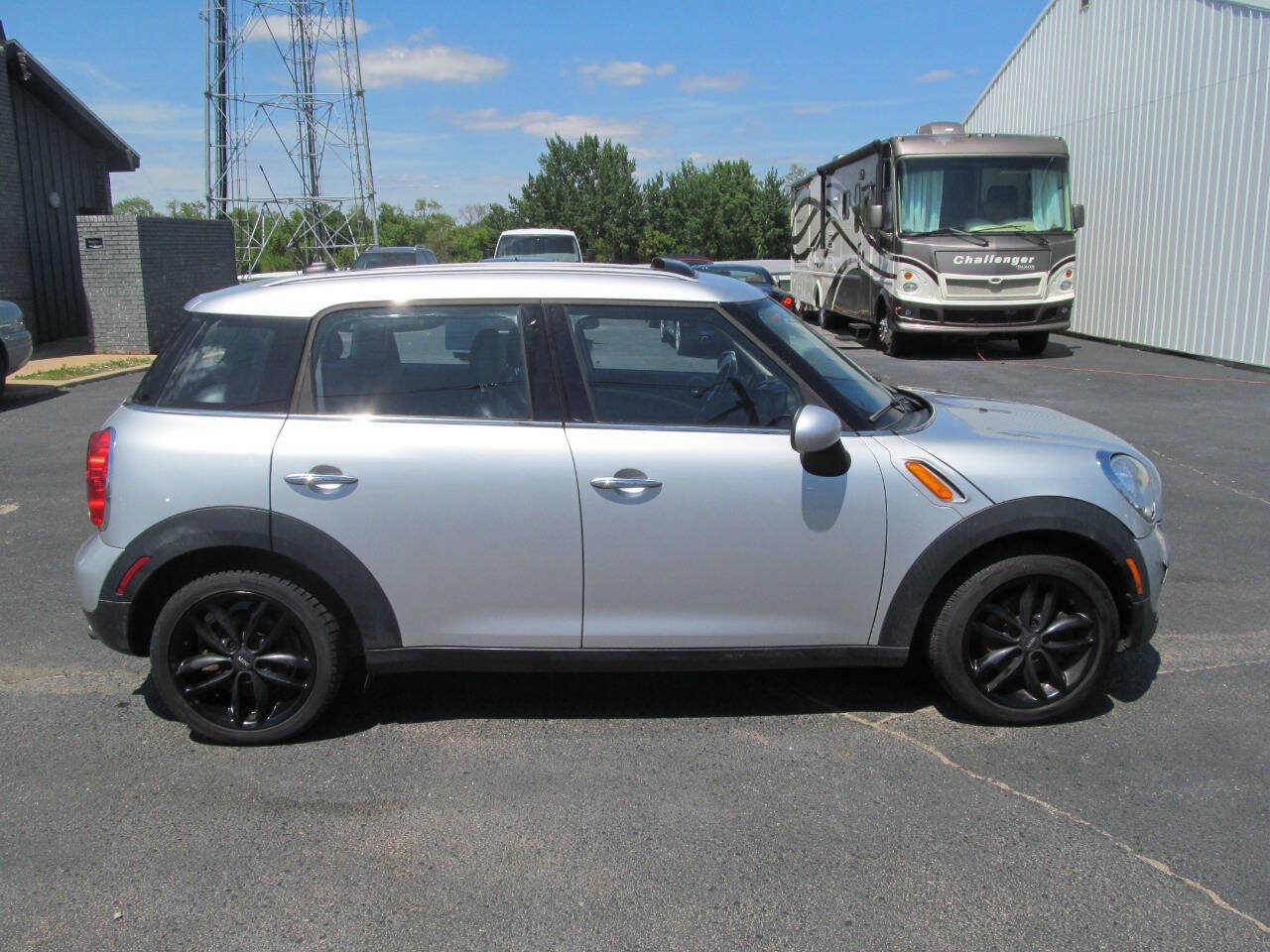 Used 2011 MINI Cooper Countryman FWD image 5
