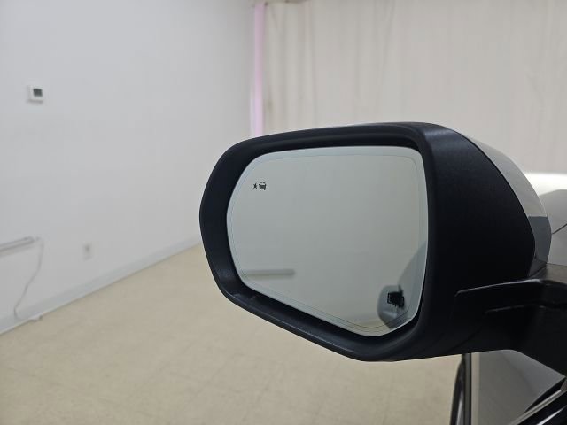 Used 2025 Buick Enclave Preferred image 28