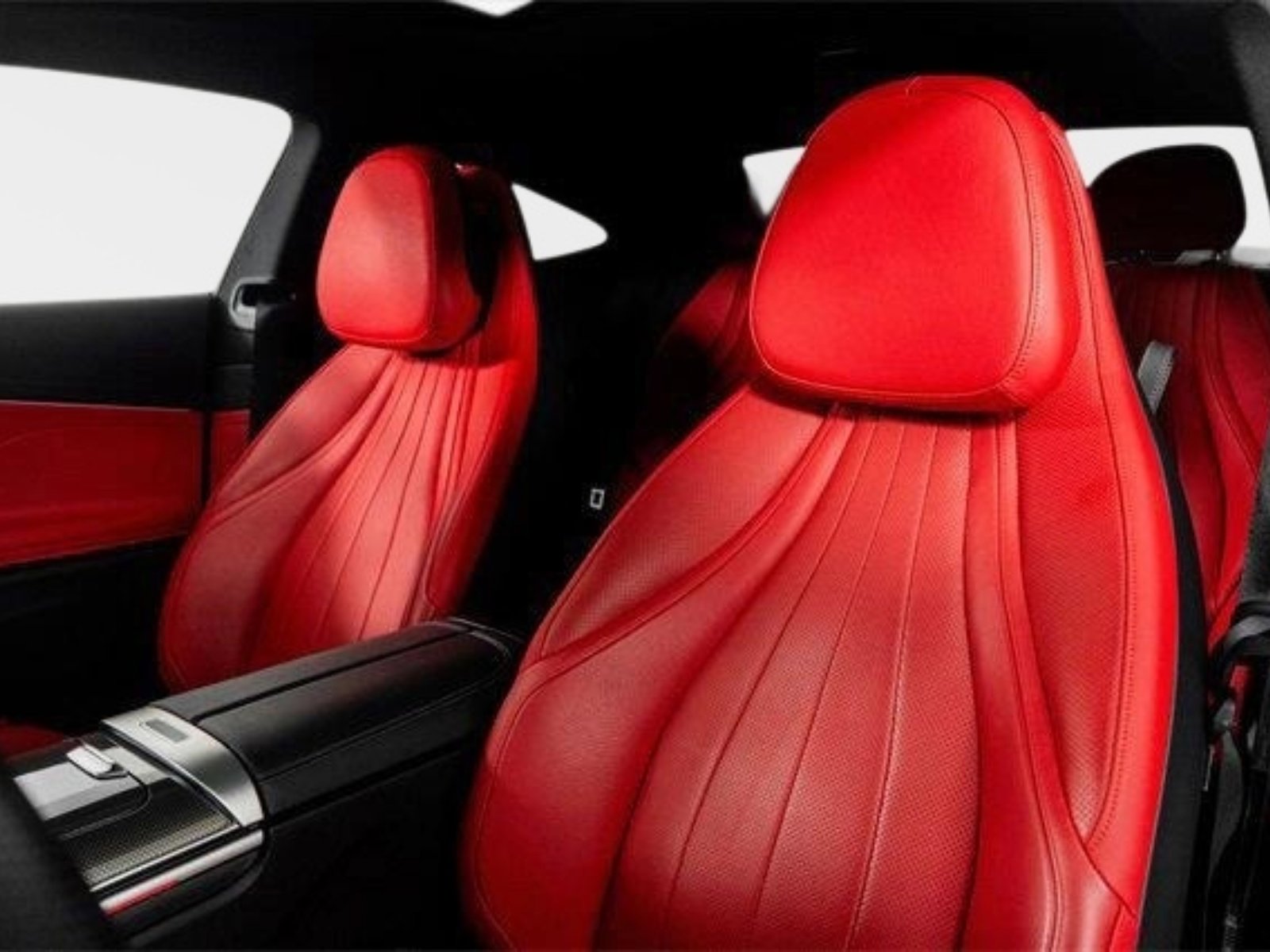 Used 2024 Mercedes-Benz CLE 450 4MATIC Coupe image 2