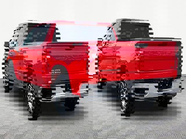 Used 2025 Chevrolet Silverado 1500 LT image 4