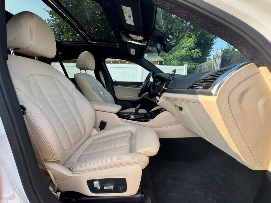 Used 2021 BMW X4 xDrive30i w/ EXECUTIVE PACKAGE w/ Premium Package AWD/4WD image 39