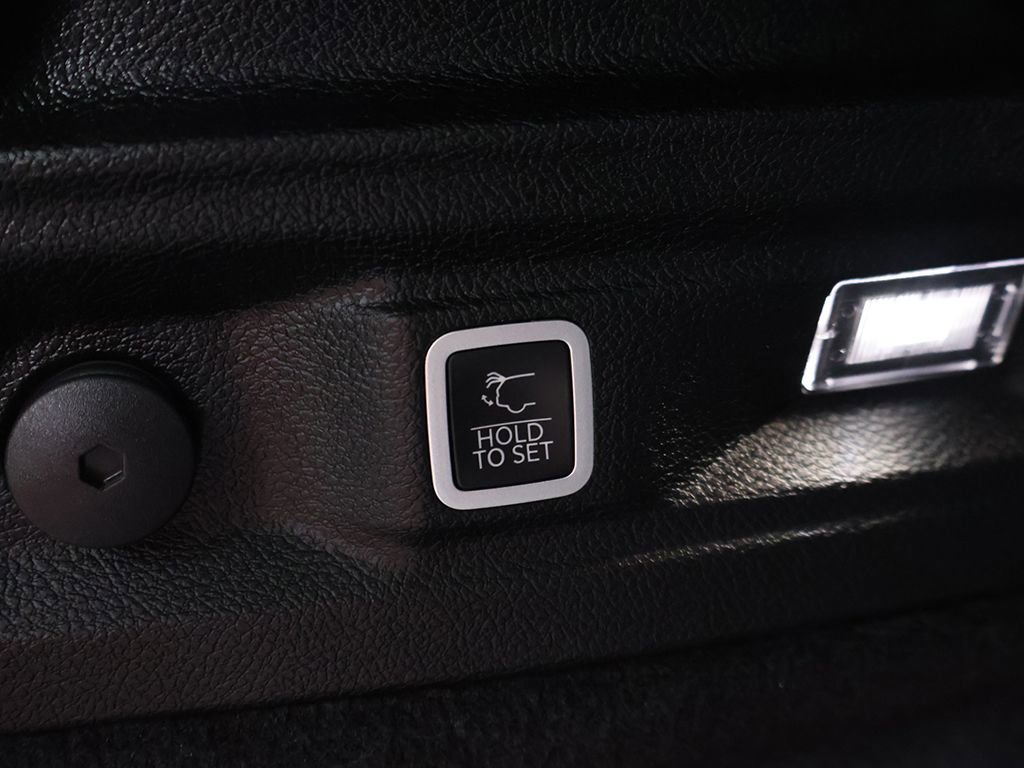 Used 2022 Jeep Grand Cherokee L Overland RWD image 60