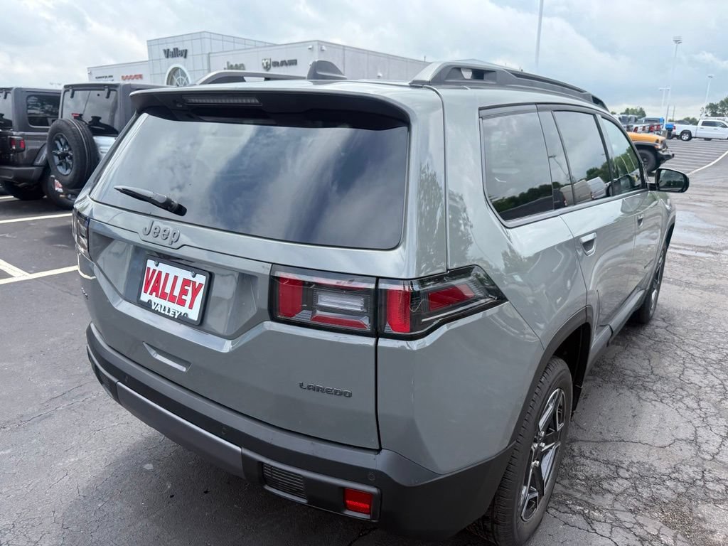 New 2026 Jeep Cherokee Laredo AWD/4WD image 3