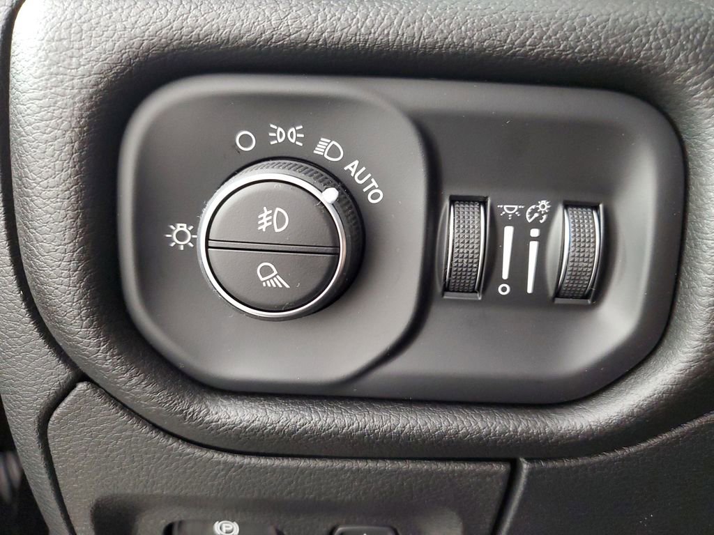New 2026 RAM 1500 Rebel image 24