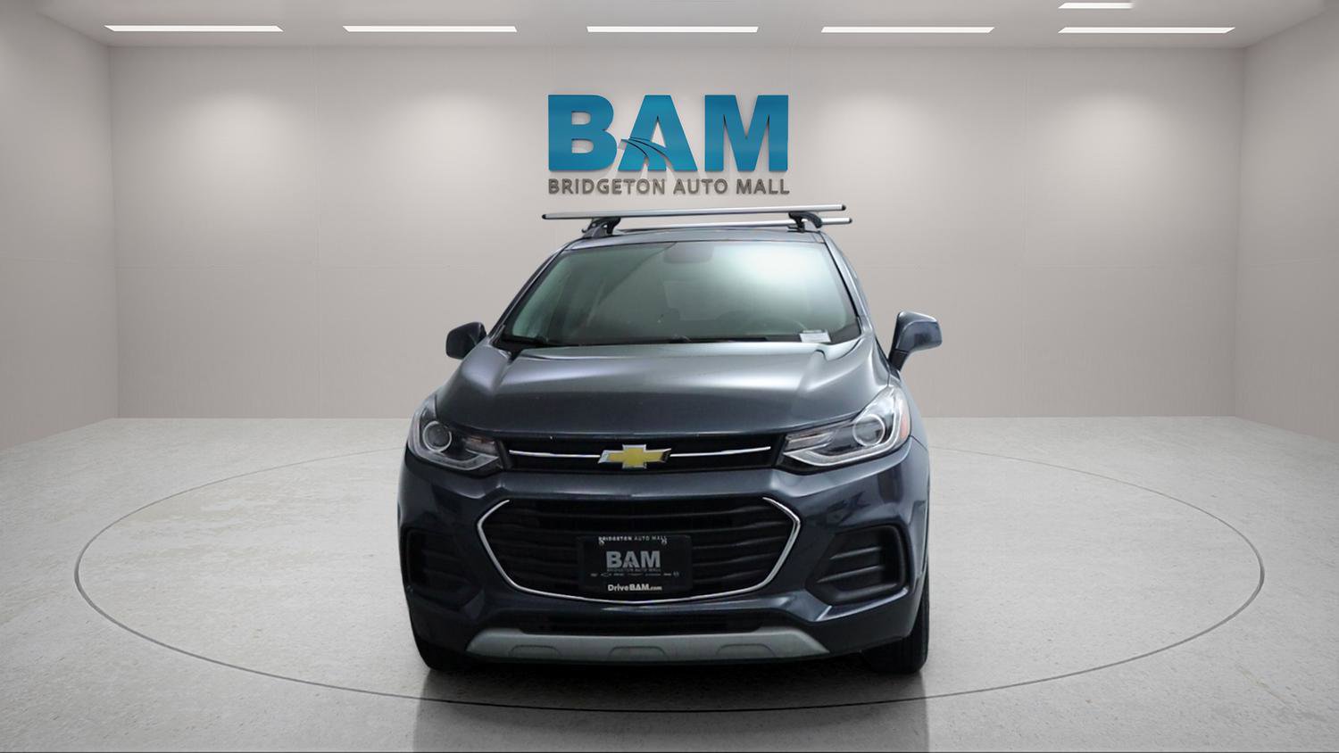 Used 2022 Chevrolet Trax LT w/ LT Convenience Package image 3