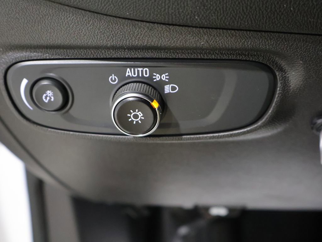 Used 2022 Chevrolet Equinox LT image 32