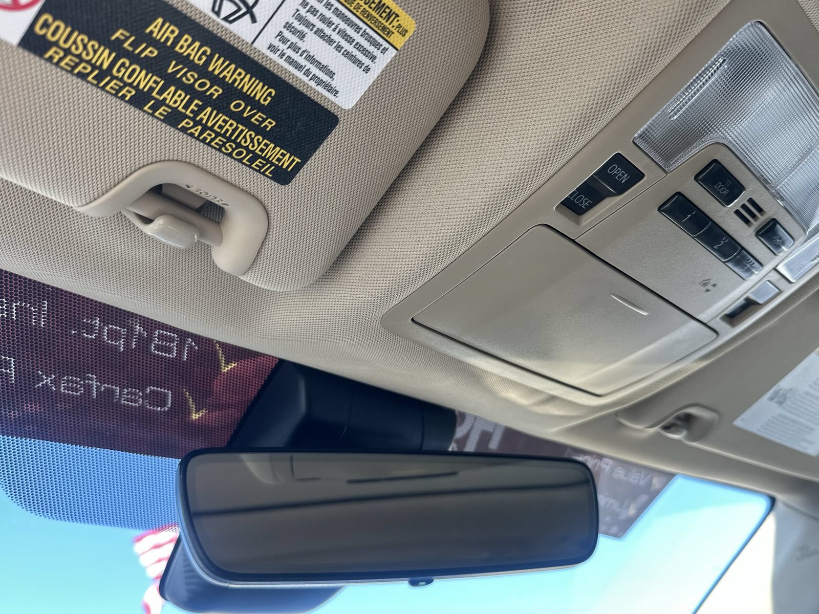 Used 2019 Toyota Highlander XLE FWD image 29