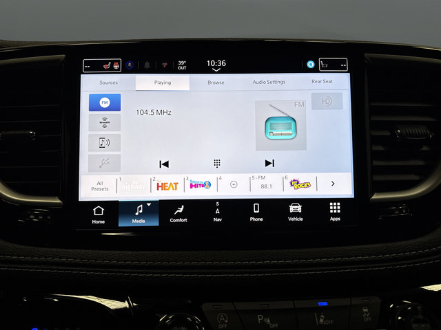 New 2026 Chrysler Pacifica Select AWD/4WD image 19