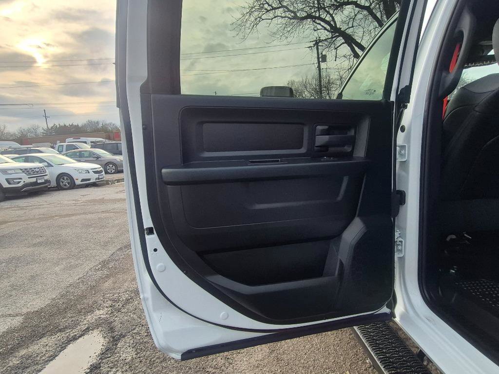 Used 2024 RAM 5500 Tradesman w/ Safety Group image 25