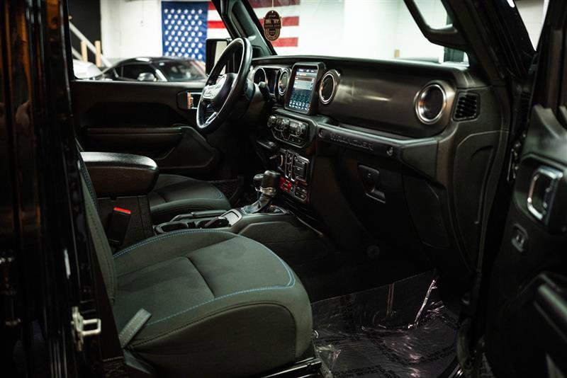 Used 2022 Jeep Wrangler Unlimited Rubicon 4xe w/ Cold Weather Group image 13