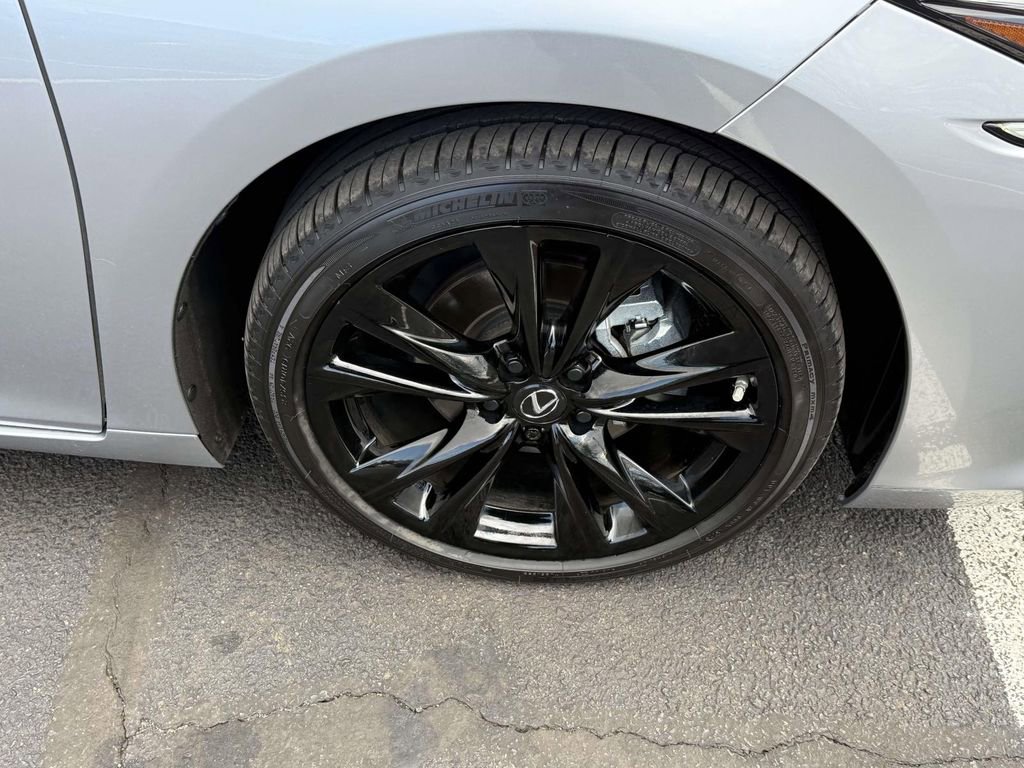 Used 2024 Lexus ES 300h F Sport w/ Accessory Package (Z2) image 7