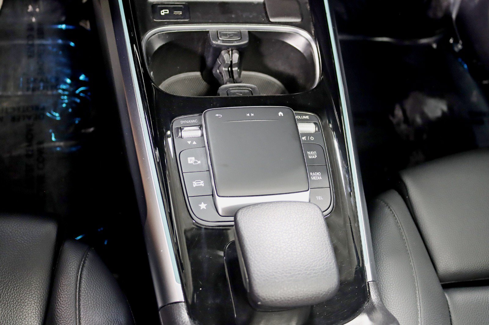 Used 2021 Mercedes-Benz GLB 250 4MATIC w/ Premium Package image 29