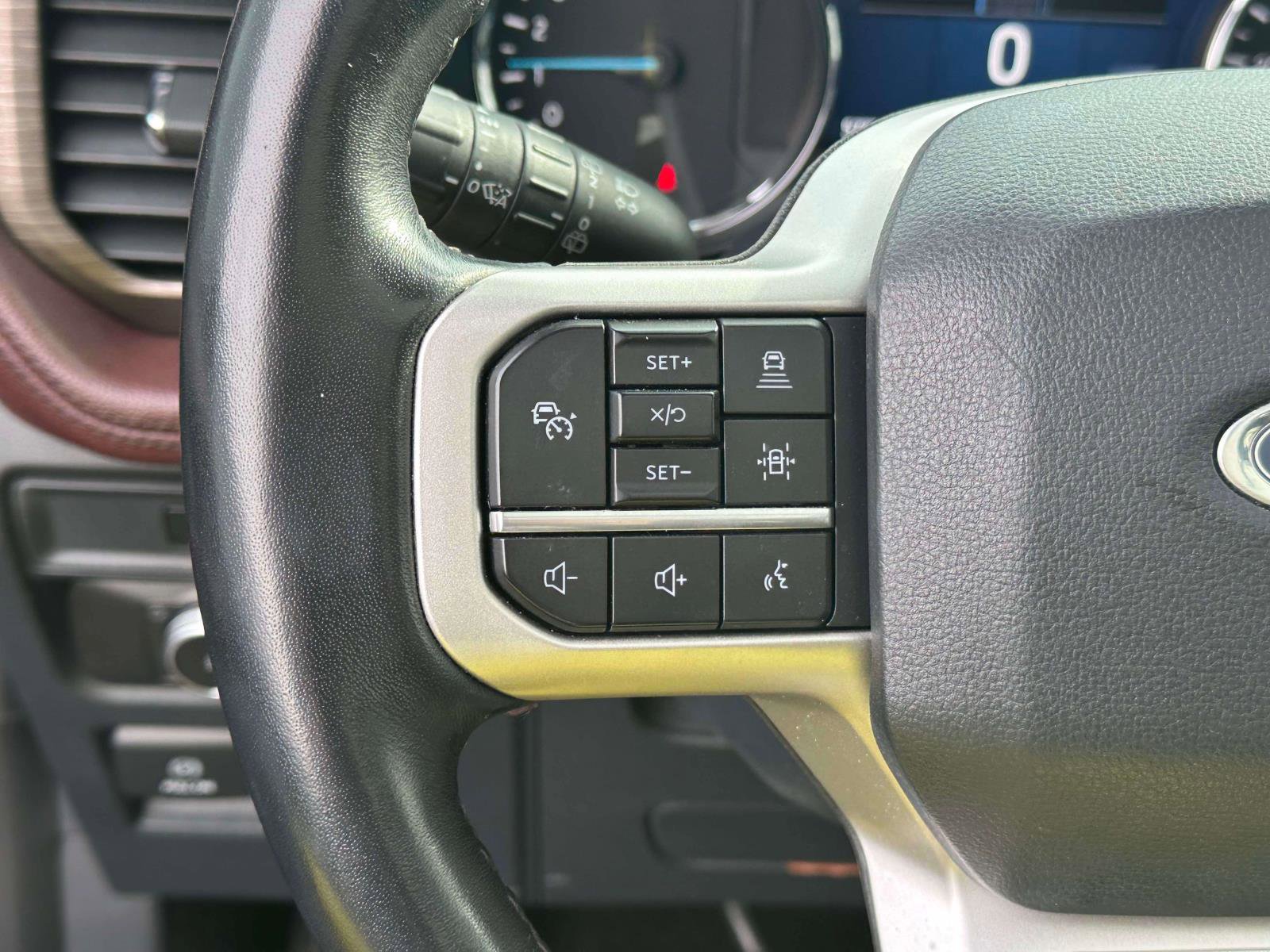 Used 2022 Ford Expedition Limited image 21