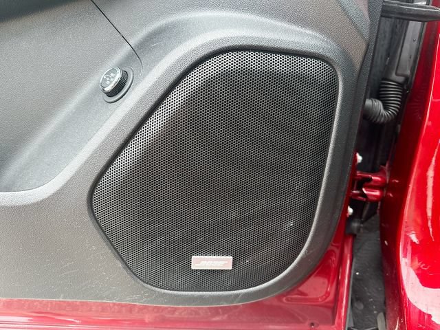 Used 2023 GMC Acadia SLT w/ LPO, Floor Liner Package FWD image 20