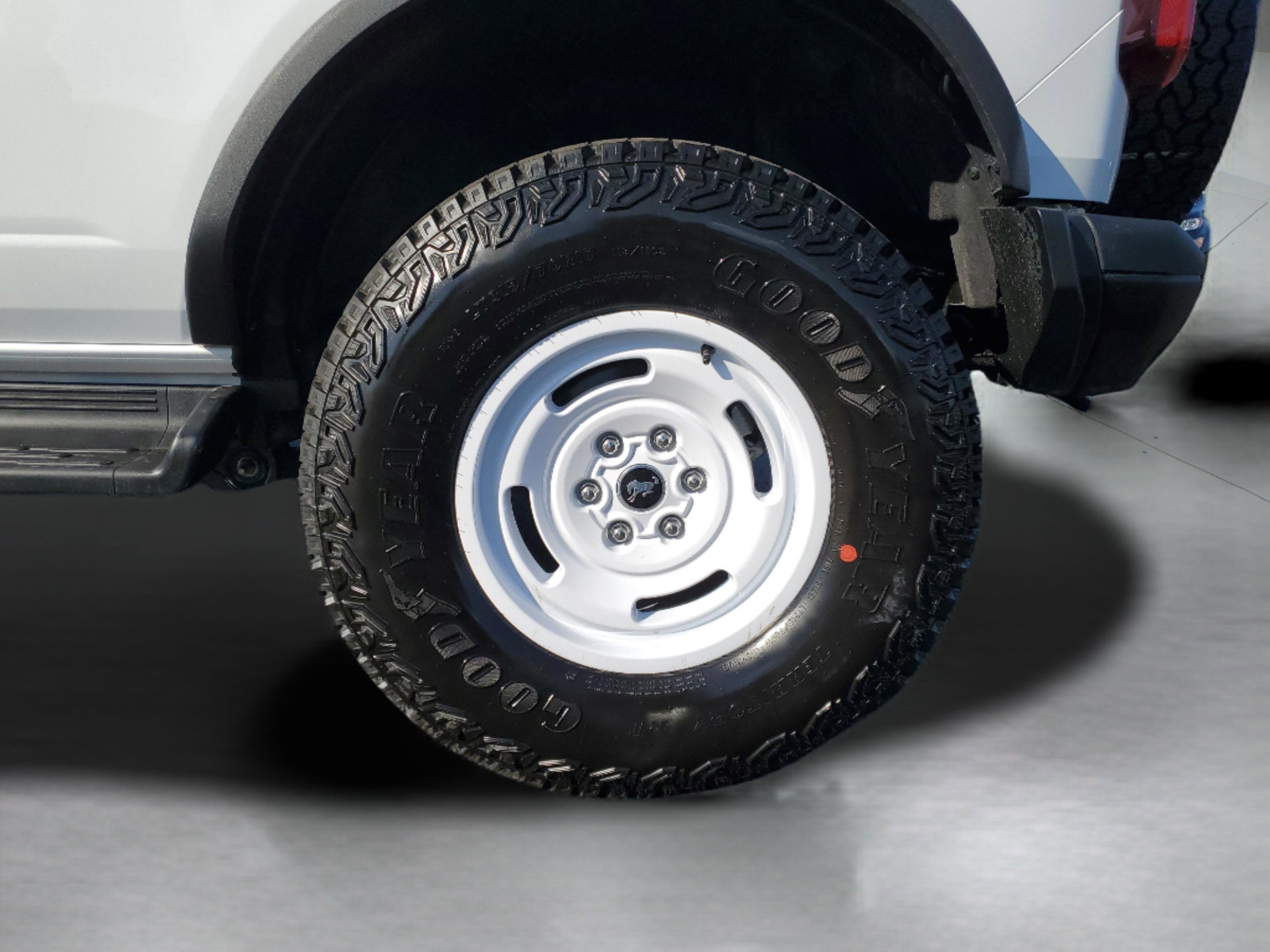 New 2026 Ford Bronco Heritage Edition image 8