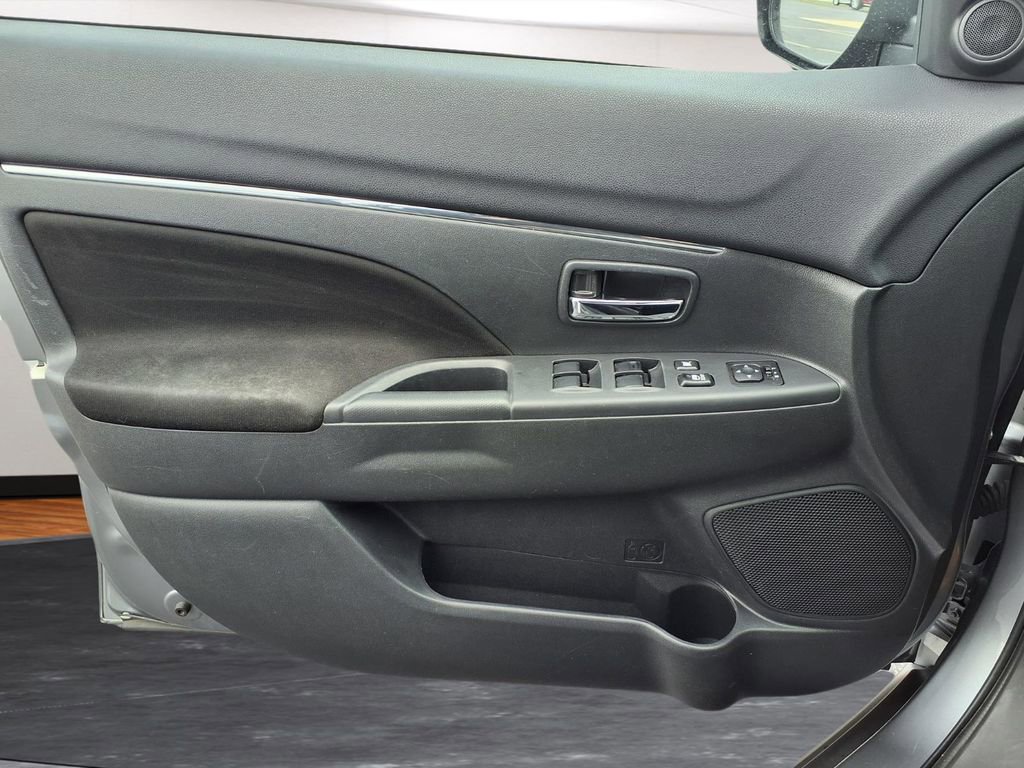 Used 2021 Mitsubishi Outlander Sport ES image 17