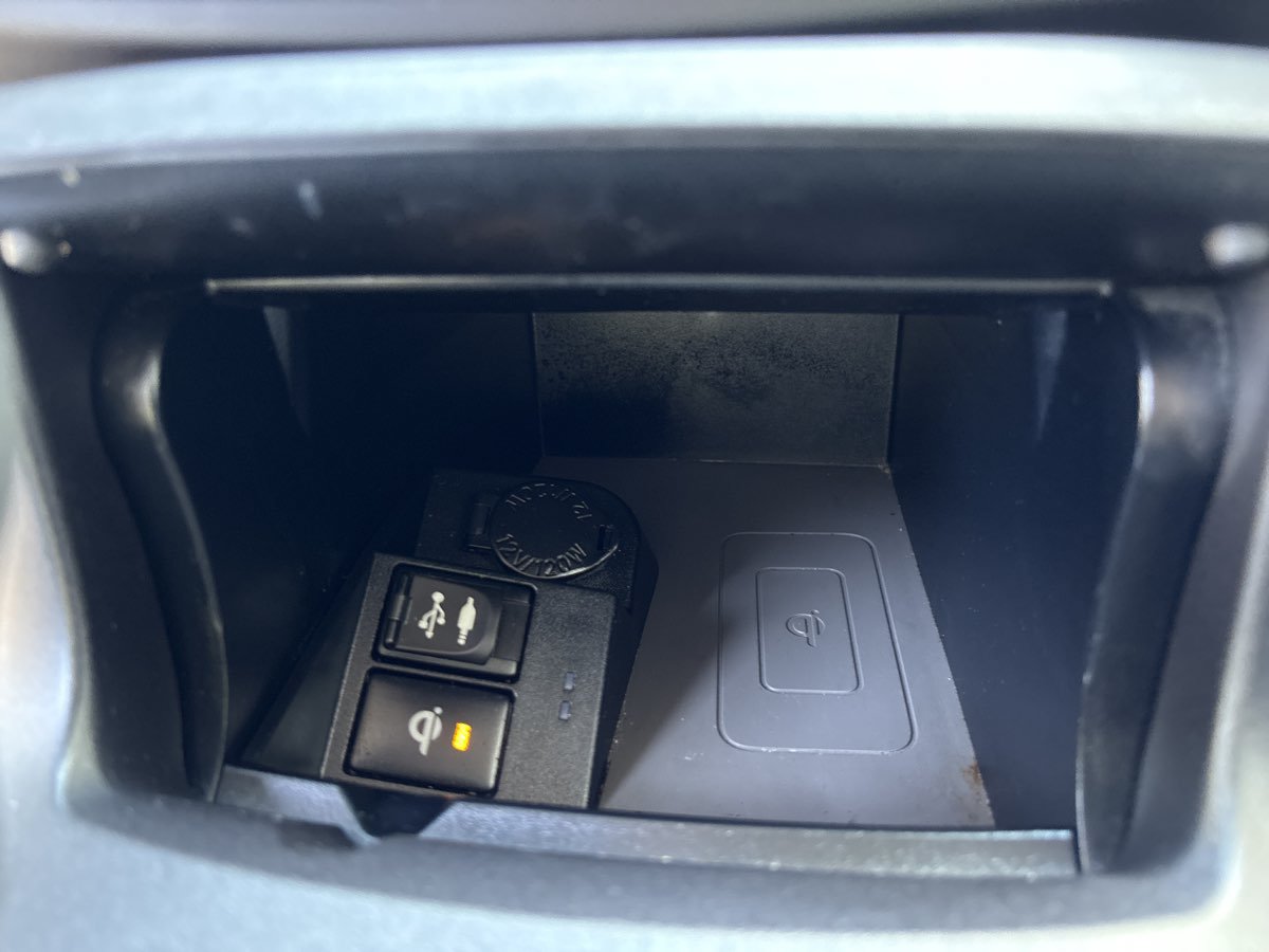 Used 2015 Toyota Camry XSE FWD image 24