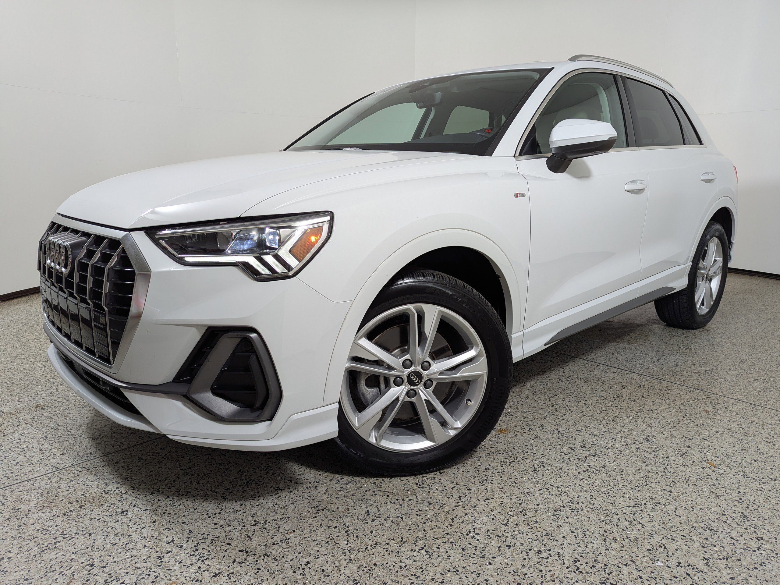 Certified 2024 Audi Q3 2.0T Premium Plus w/ Premium Plus Package image 18