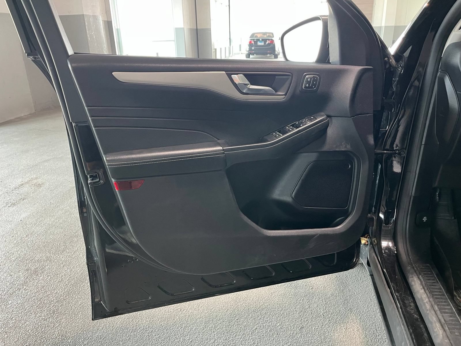 Used 2022 Ford Escape SEL w/ Technology Package FWD image 15