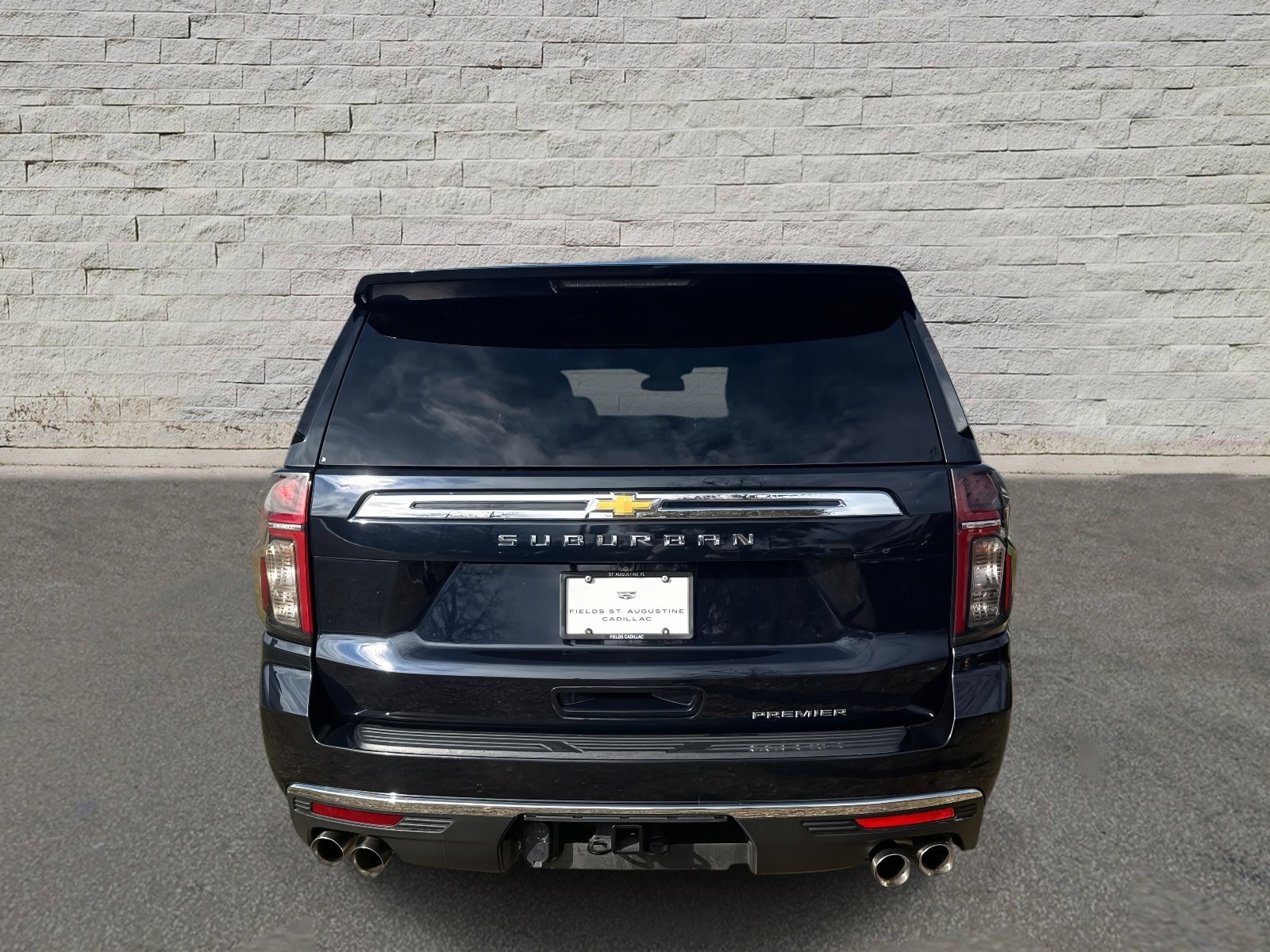 Used 2023 Chevrolet Suburban Premier image 6