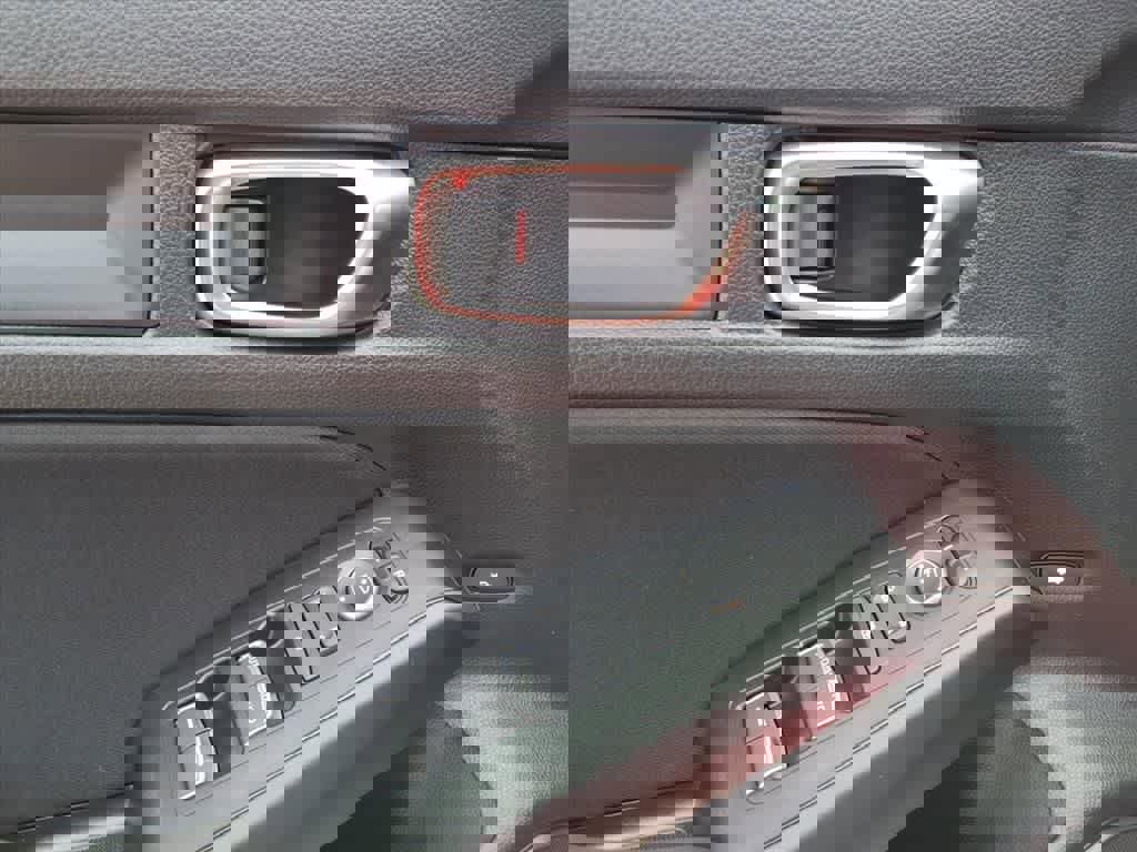 Used 2025 Honda Civic LX image 13