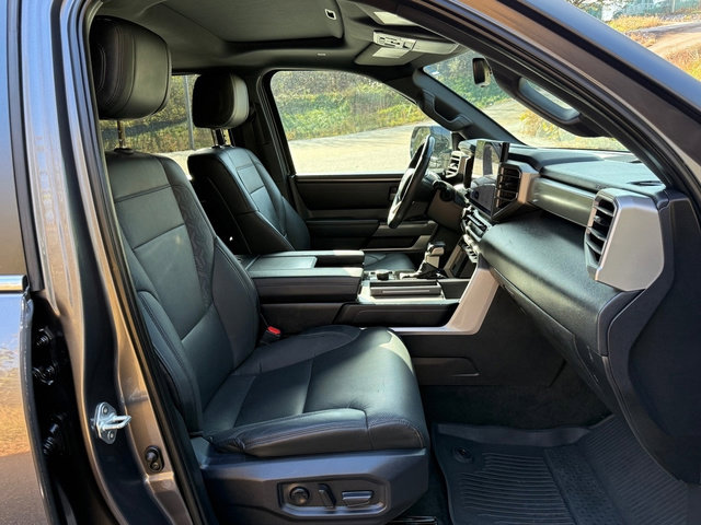 Used 2025 Toyota Sequoia SR5 image 24