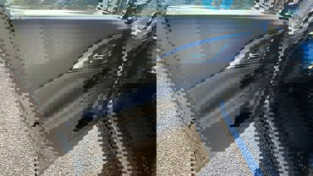 New 2026 Chevrolet Equinox EV LT image 11