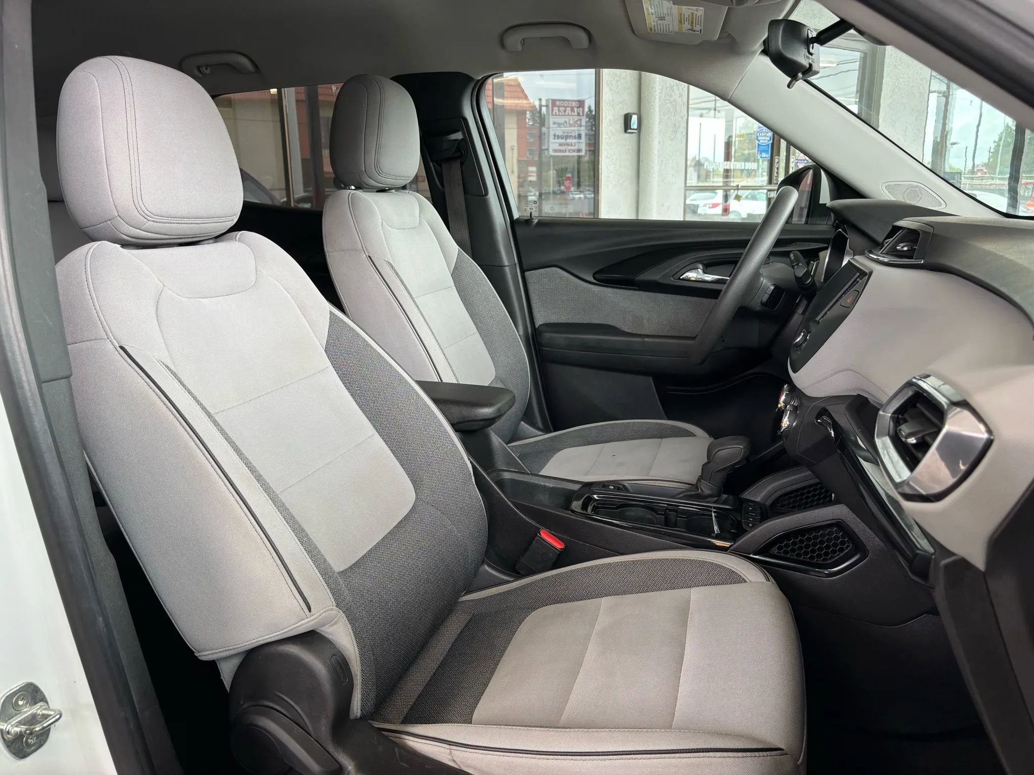 Used 2021 Chevrolet TrailBlazer LT image 23