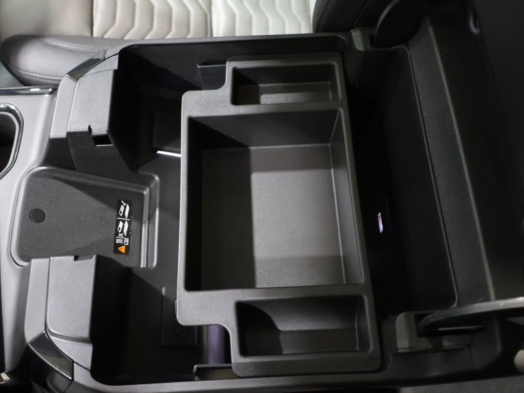 Used 2024 Chevrolet Silverado 1500 ZR2 w/ Technology Package image 34