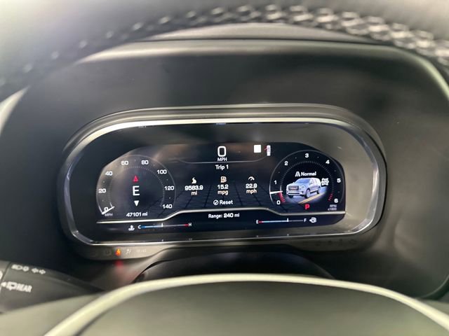 Used 2023 GMC Yukon XL SLT w/ SLT Premium Package image 36