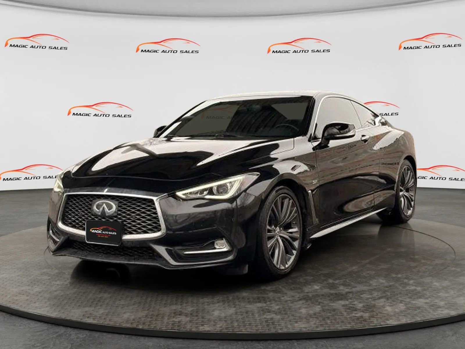 Used 2018 INFINITI Q60 3.0t Luxe w/ Sensory Package 3.0T Luxe image 2