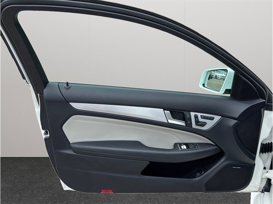 Used 2015 Mercedes-Benz C 250 Coupe image 20