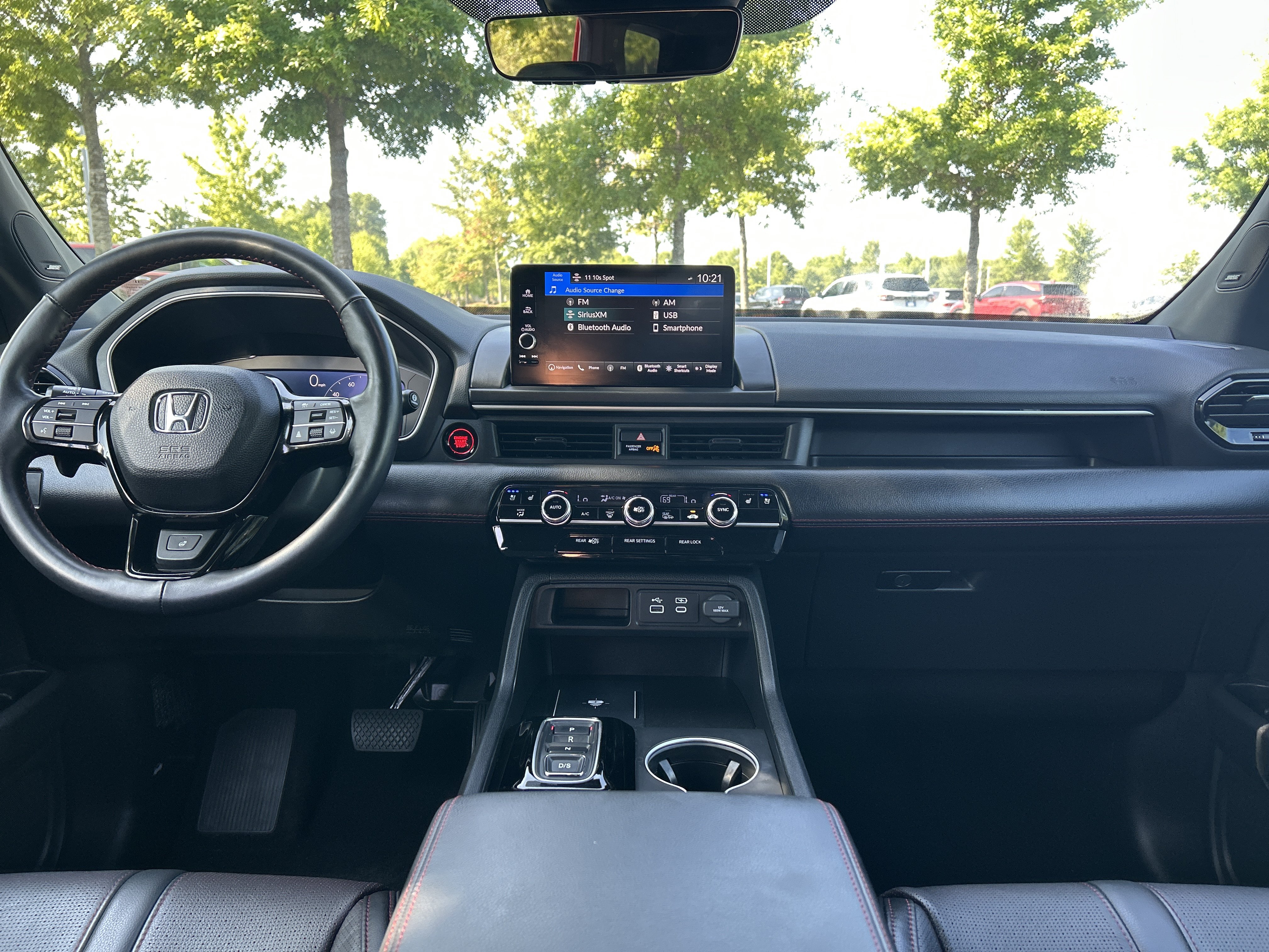 Certified 2025 Honda Pilot Black Edition image 29