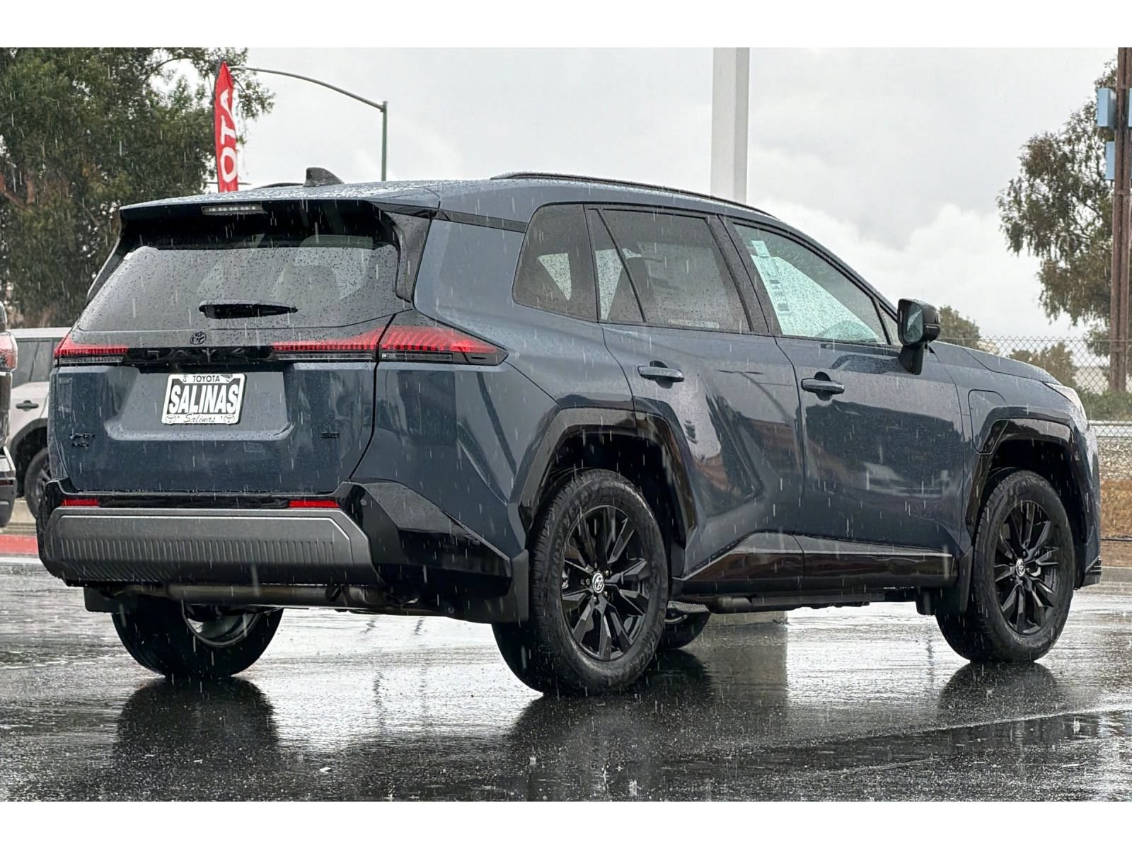 New 2026 Toyota RAV4 SE w/ Weather Package AWD/4WD image 4