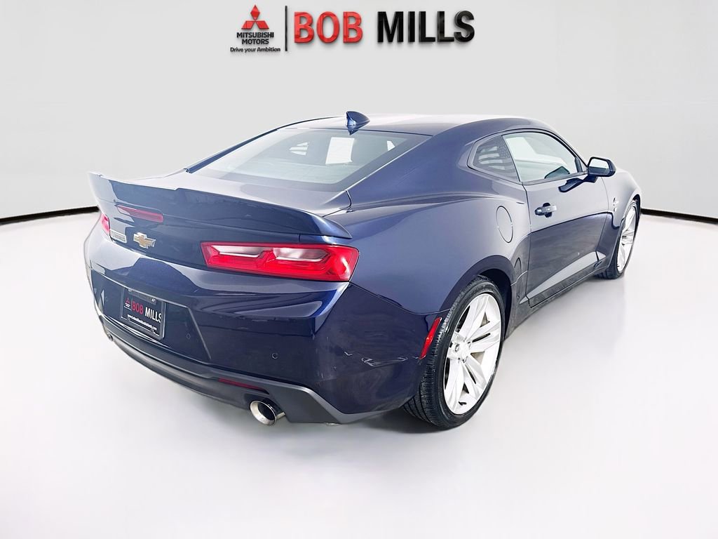 Used 2016 Chevrolet Camaro LT RWD image 7