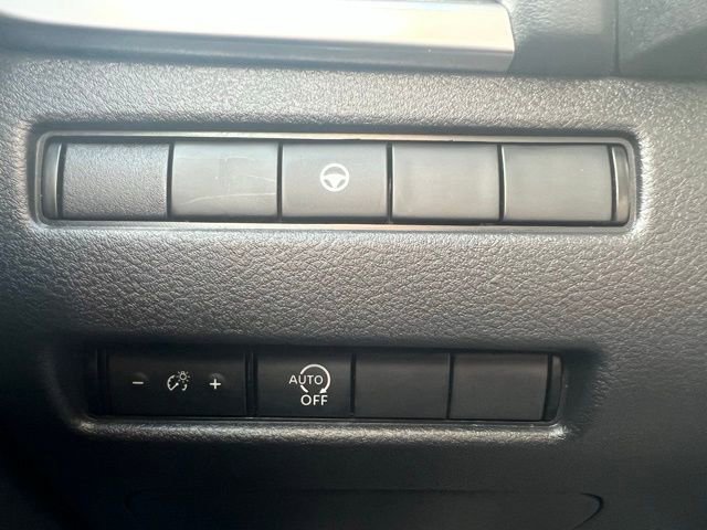 Used 2023 Nissan Rogue SV AWD/4WD image 11