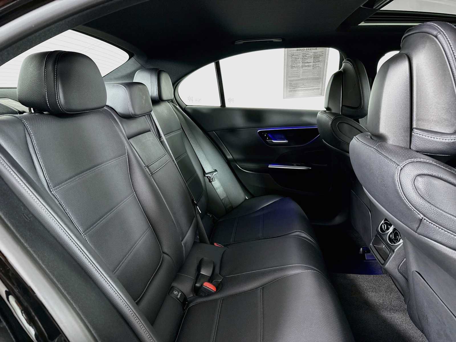 Used 2025 Mercedes-Benz C 300 4MATIC Sedan image 25