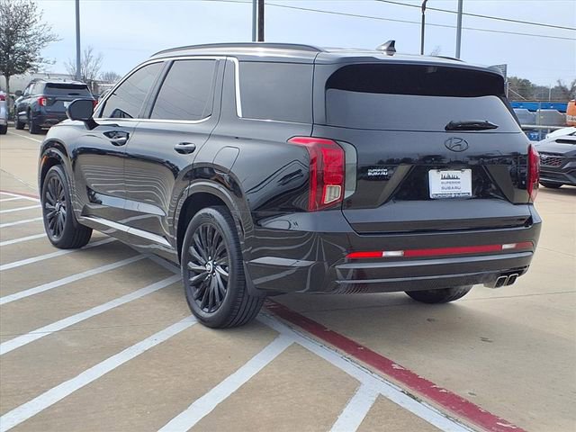 Used 2025 Hyundai Palisade Calligraphy image 2