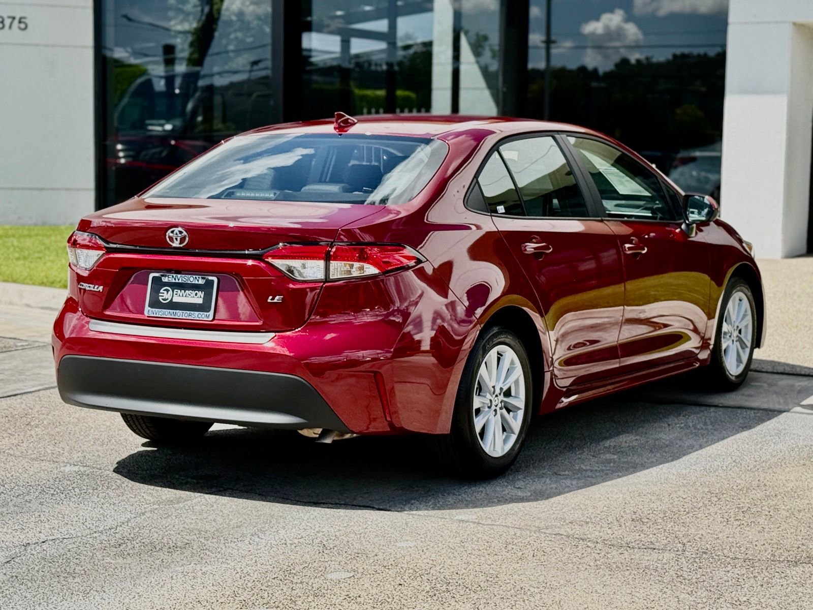 Used 2025 Toyota Corolla LE w/ LE Premium Package FWD image 16