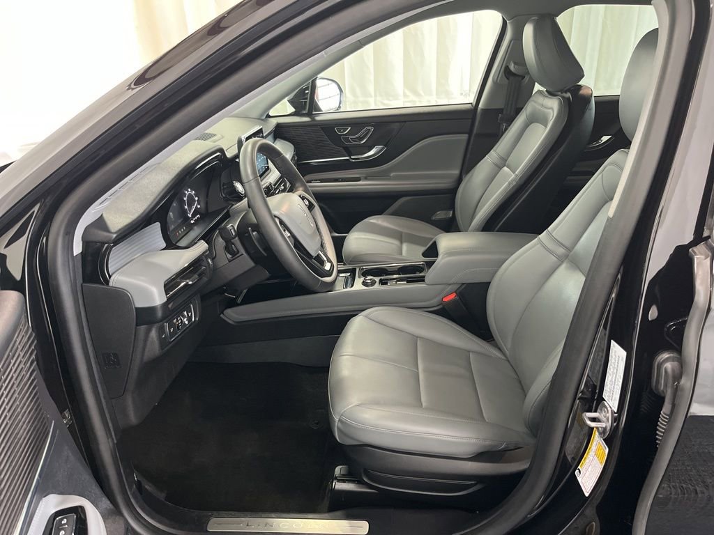 Used 2022 Lincoln Corsair AWD w/ Equipment Group 101A image 3