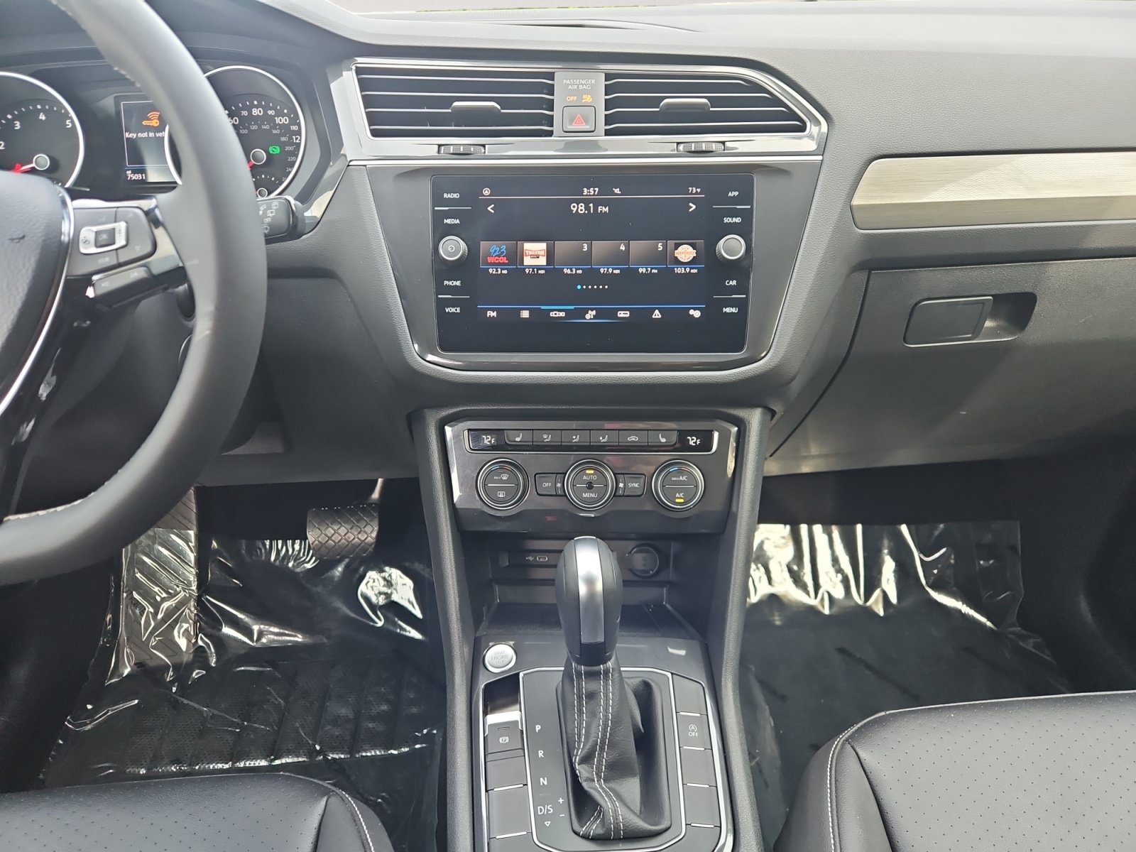 Used 2021 Volkswagen Tiguan SE FWD image 11