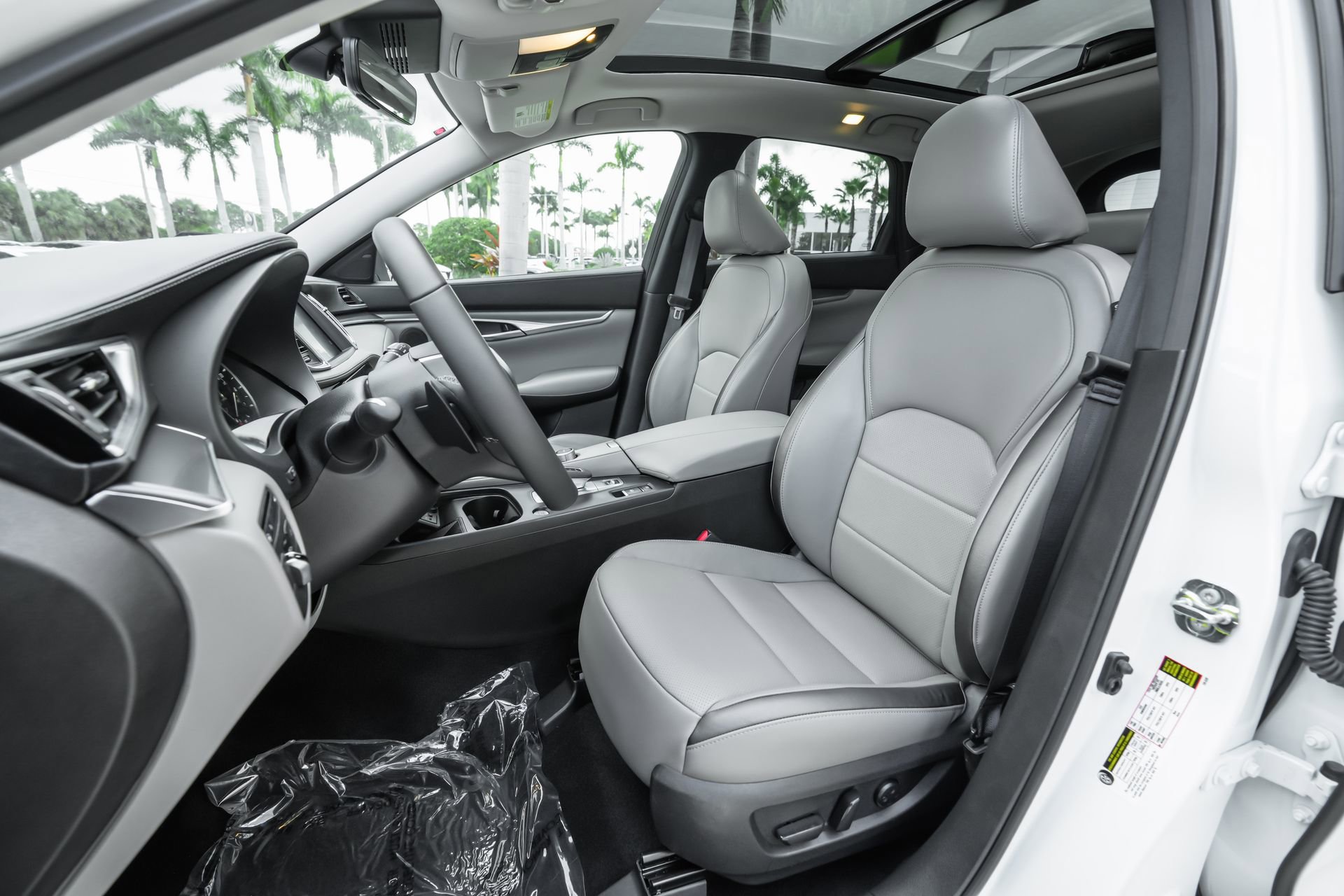 Used 2025 INFINITI QX50 Luxe image 6