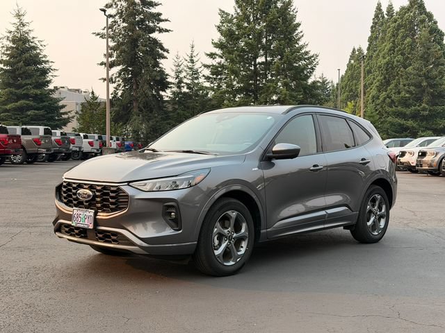 Certified 2023 Ford Escape ST-Line Select w/ Tech Pack #2 AWD/4WD image 8