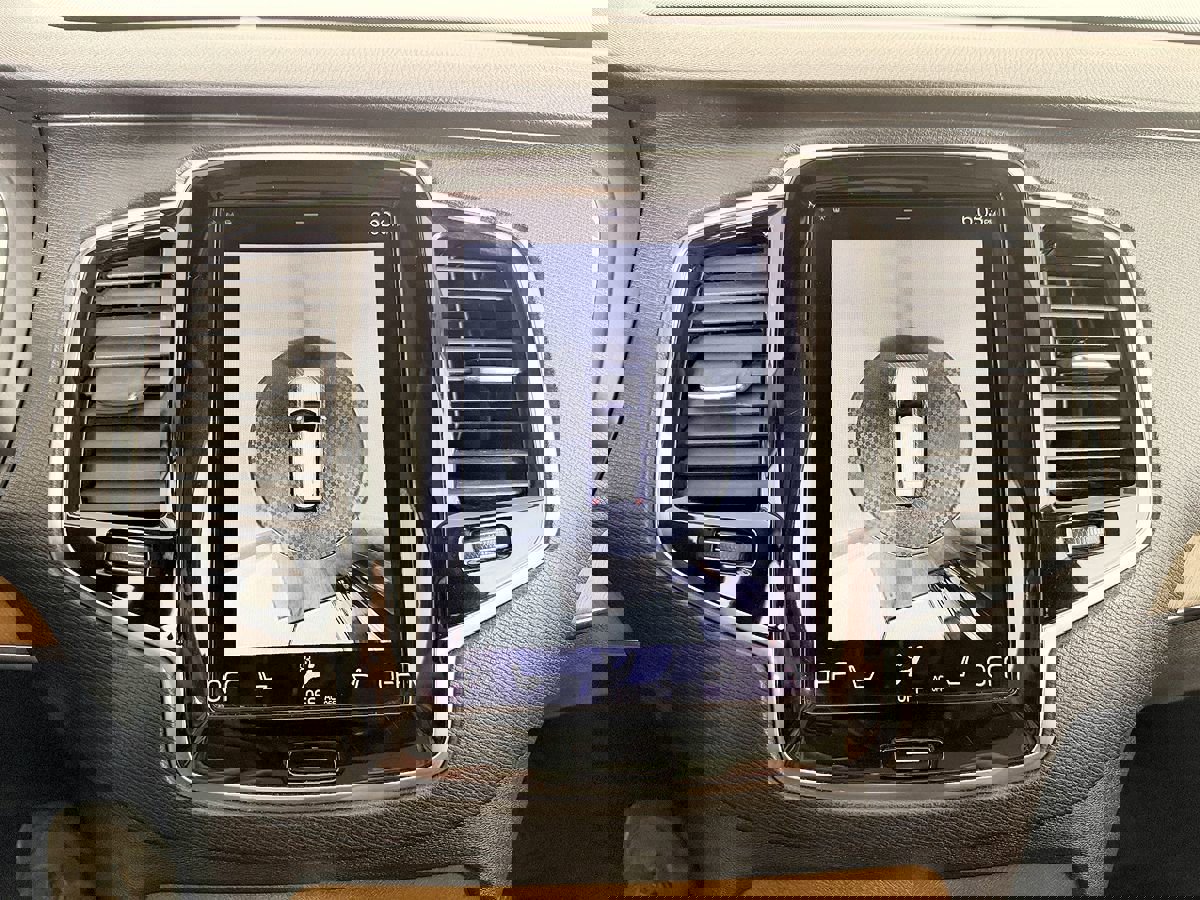 Used 2017 Volvo XC90 T6 Inscription w/ Vision Package image 65