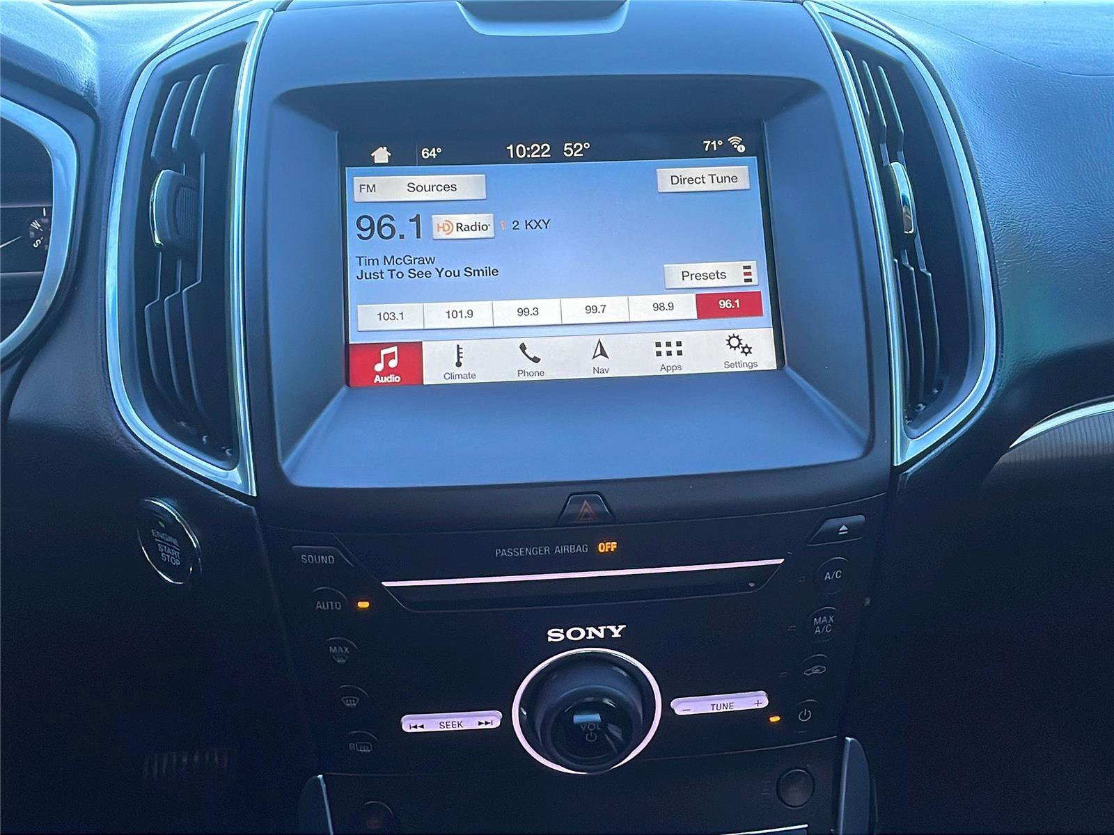 Used 2016 Ford Edge Titanium w/ Technology Package image 27