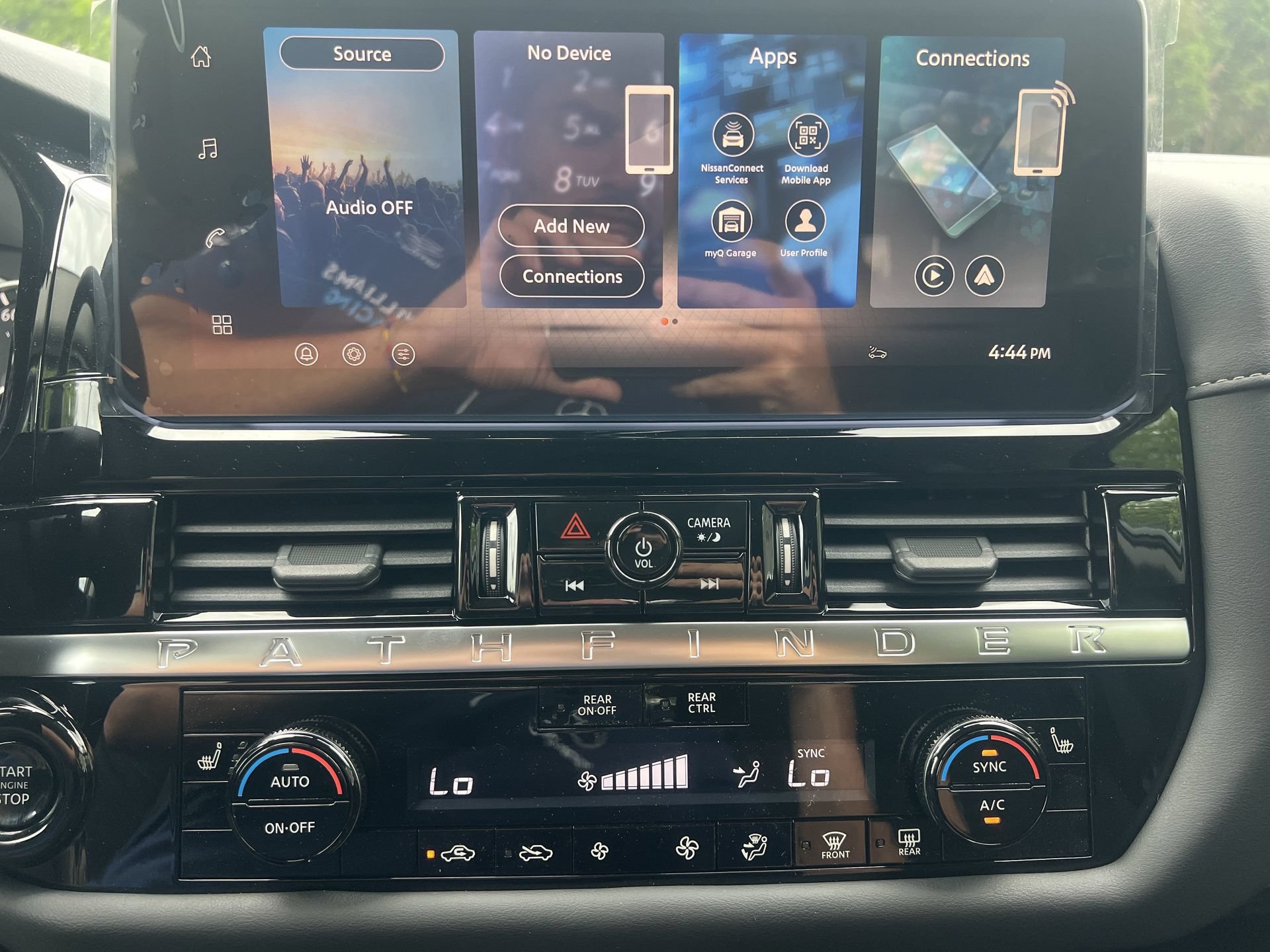 New 2026 Nissan Pathfinder SV AWD/4WD image 4
