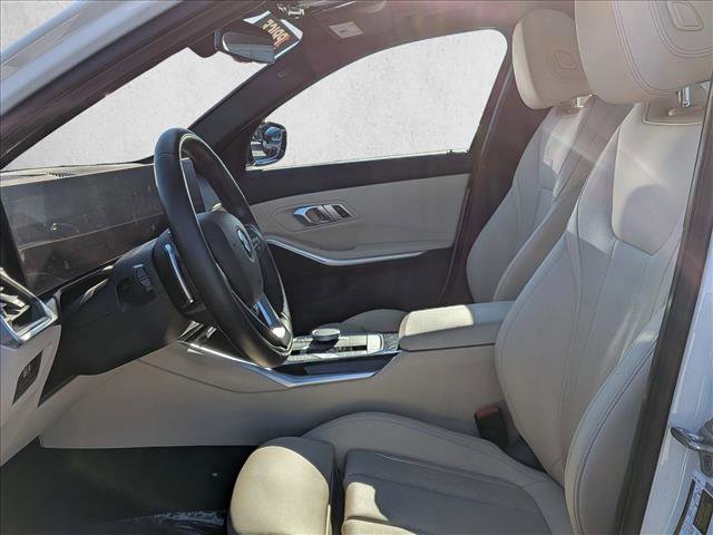 Used 2023 BMW 330i xDrive 330i xDrive w/ Driving Assistance Package image 17