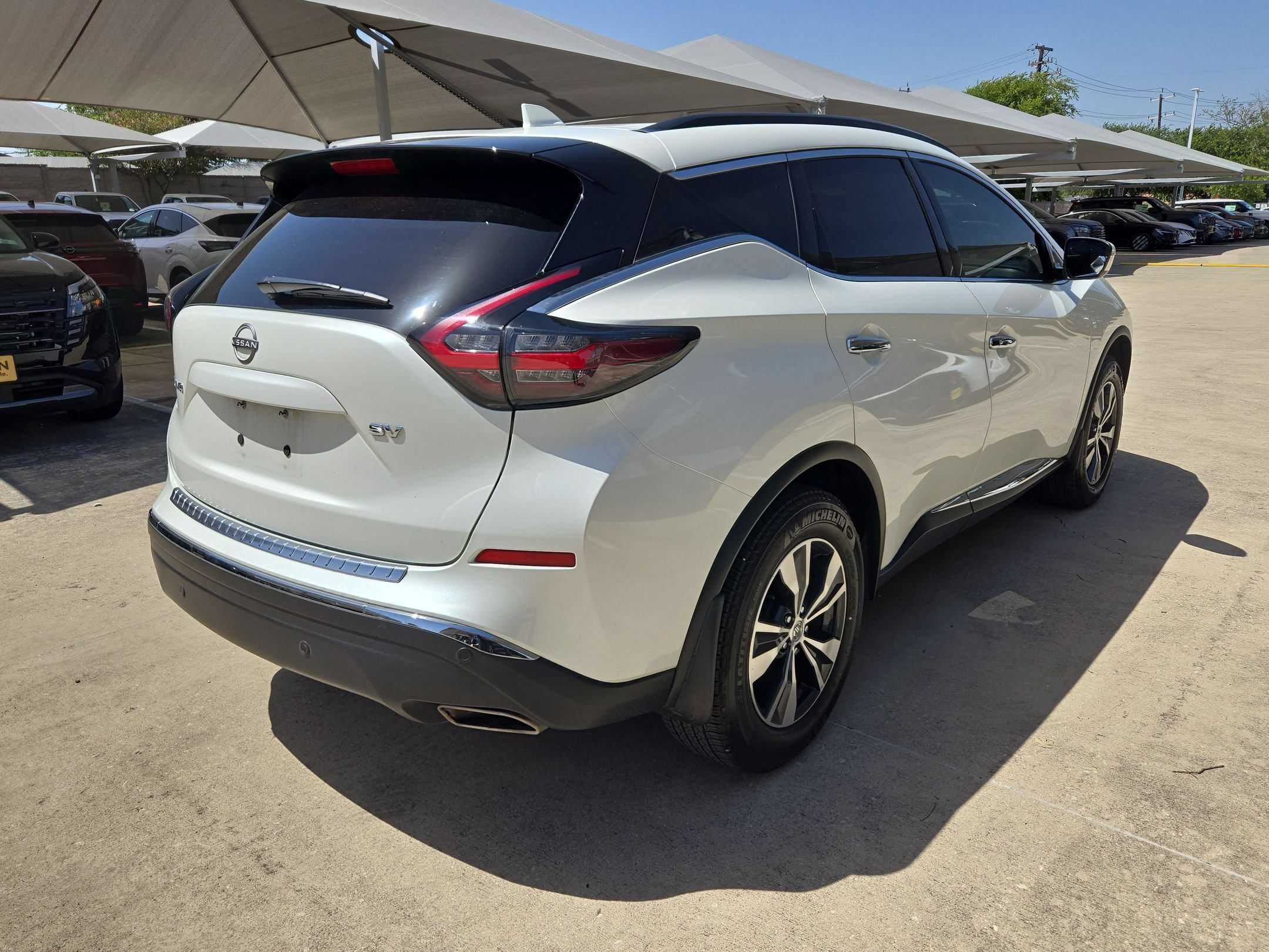 Used 2023 Nissan Murano SV FWD image 3