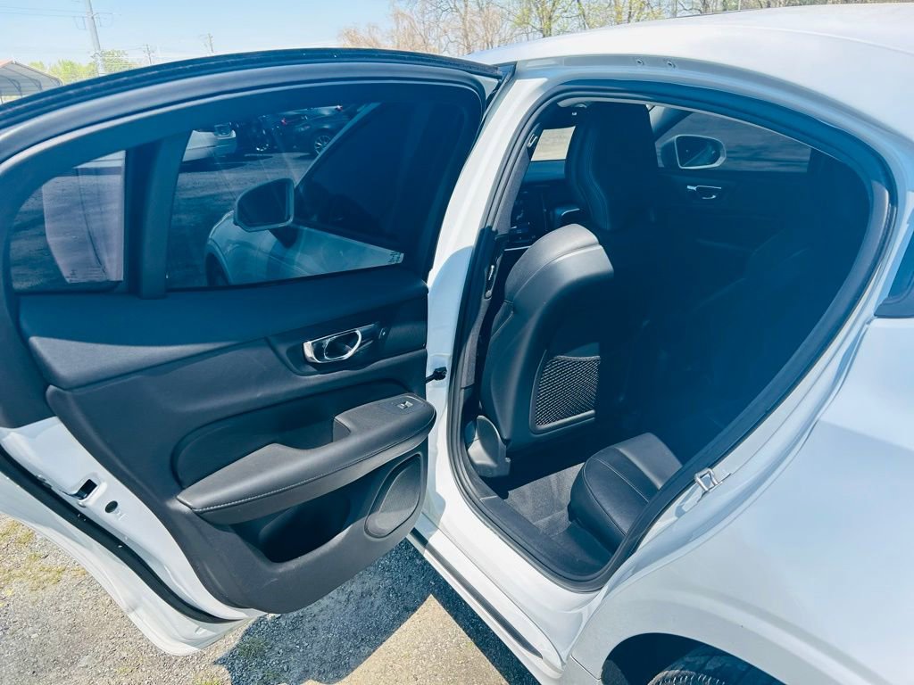 Used 2020 Volvo S60 T5 Momentum image 28