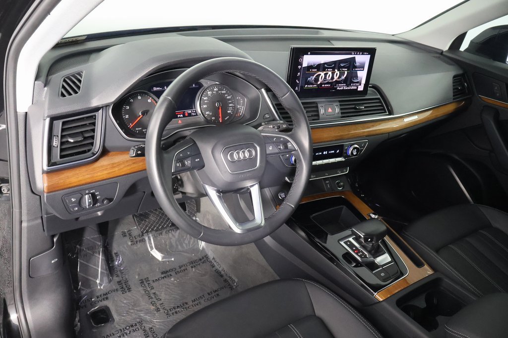 Used 2023 Audi Q5 2.0T Premium w/ Convenience Package AWD/4WD image 7